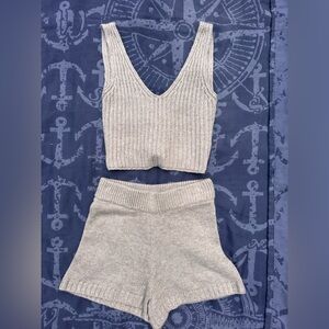 The Drop Sylvie Double V-Neck Textured Rib Cropped Sweater Tank Heather Mushroom